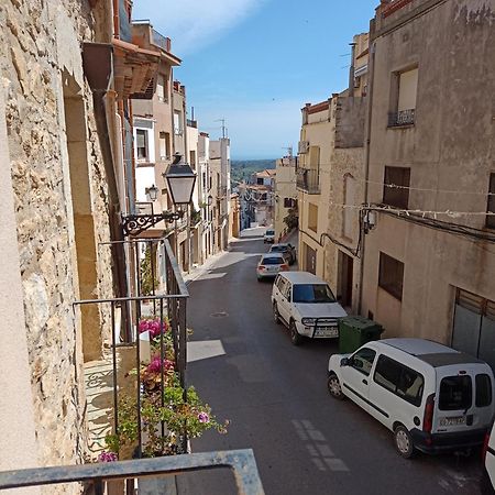 Tranquil And Spacious Townhouse In Historical And Picturesque Cervera Del Maestre Exterior foto