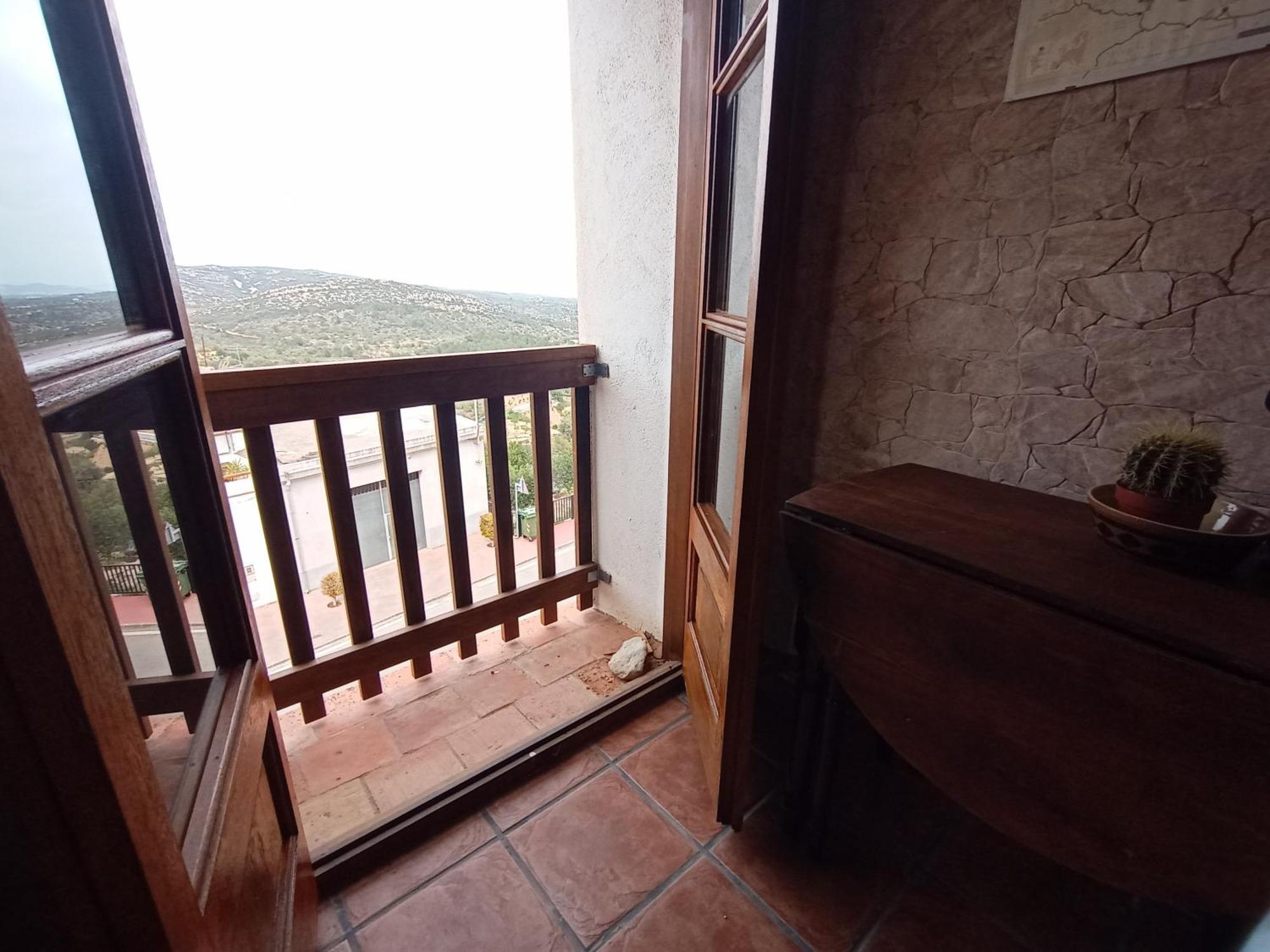 Tranquil And Spacious Townhouse In Historical And Picturesque Cervera Del Maestre Exterior foto